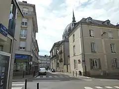 Rue Mascara vue de la rue Arsène-Leloup, à l'angle de la rue Dobrée.