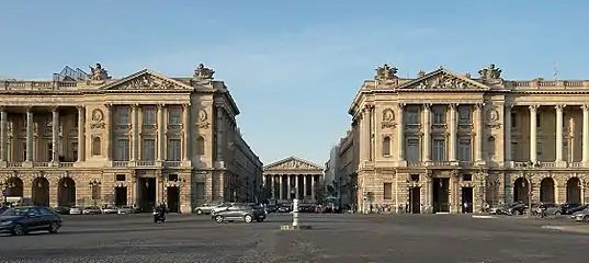 Façade sud dans la perspective de la rue Royale, depuis la place de la Concorde.