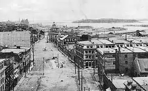 Rue de la Commune, près de la rue d'Youville, vers 1910