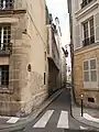 Rue vue depuis la rue Chanoinesse.