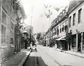 La rue des Fossés en 1900, avant qu'elle devienne un boulevard