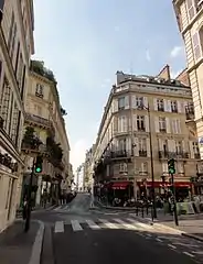 En direction du boulevard Saint-Germain.