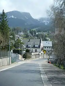 rue du pr Nobécourt dans le bourg central de Villard