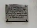 Plaque commémorative sur la maison où est mort Parmentier.