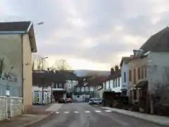 Centre de Mellecey et rue principale, la route de la Vallée.