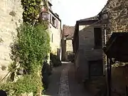 Ruelle qui permet de relier la ville basse au château.