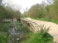 Le quai désaffecté de la gare de Rugby sur l'ancienne ligne Great Central Railway