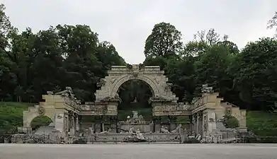 Ruine romaine du parc de Schönbrunn.