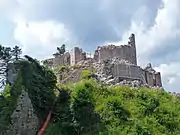 Le château du Kagenfels en cours de restauration.