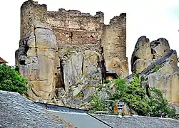 Ruines du château de Quérigut.