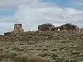 Édifices en ruines près de la mosquée.