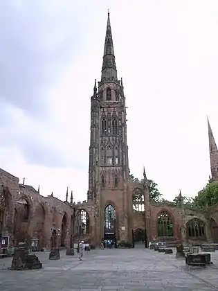 Flèche de la cathédrale Saint-Michel de Coventry.