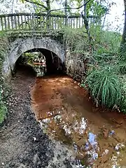 Ruisseau de Capit, à hauteur de l'ancien pont ferroviaire sur la ligne Labouheyre-Mimizan (piste cyclable actuellement)