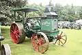 Tracteur américain Advance-Rumely construit à partir de 1910 selon le design des locomobiles. Il fonctionnait au kérosène et était refroidi à l'huile.