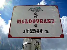 Le pic Moldoveanu (2 544 m) est le plus haut de la Roumanie, et l'un des plus hauts des Carpates.