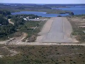 Piste de l'aéroport en 2003.