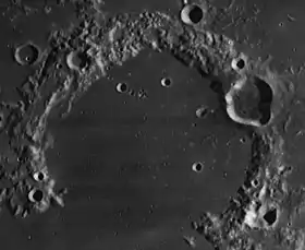 Image illustrative de l'article Russell (cratère lunaire)