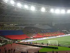 Cette immense bannière de 130 mètres sur 80 représente l'ours russe et fut réalisée par les supporters du pays durant l'Euro 2008 de football.