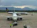 Boeing 737 de Ryanair à l'aéroport.