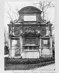 La fontaine adossée à la fontaine Médicis (années 1900).