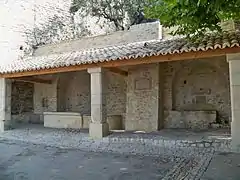 Lavoir de la porte neuve à Séguret