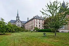 Le séminaire Saint-Jean et sa Chapelle.