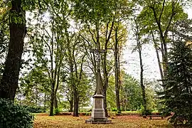 Crucifix dans le parc