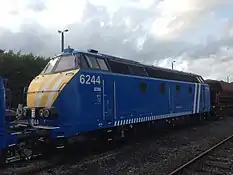 La 6244, désormais repeinte en livrée Infrabel bleue