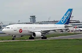 F-OGYP, l'Airbus A310 impliqué, ici 1 mois avant l'accident.