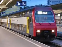 Voiture-pilote Bt pour rames avec Re 450 du S-Bahn de Zurich.