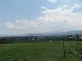 Vue vers le sud du haut de la pyramide principale de Cuicuilco vers les faubourgs de Tlalpan et Xochimilco