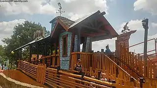 Wile E. Coyote's Canyon Blaster à Six Flags Over Texas