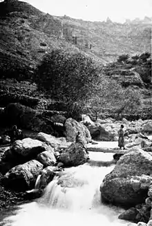 Source de la riviere Qadisha sous les cèdres du Plateau du Liban