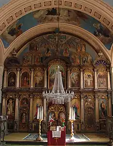 L'iconostase de l'église de la Transfiguration d'Elemir.