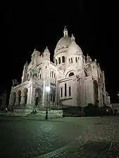 La basilique de nuit.