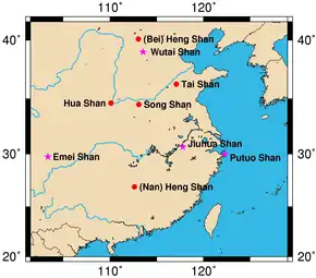 Situation des 4 monts bouddhistes (étoiles) et des 5 monts sacrés (points). Le Jiuhua est au centre à proximité du Huangshan