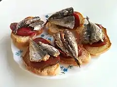 Tapas sardine-tomate