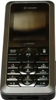 Téléphone mobile GSM année 2000.