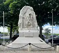 Le monument aux morts.