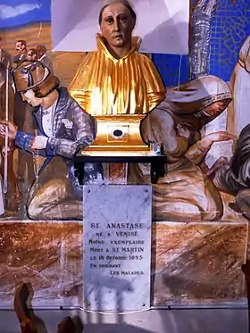 Statue et reliquaire de saint Anastase.