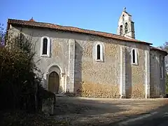 L'église Saint-Michel de Saint-Angel.