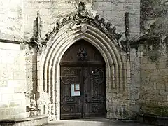 Le portail de l'église.