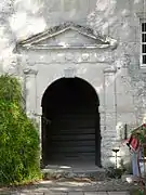 La porte du logis.