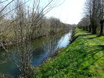 Le canal de Saint-Astier.