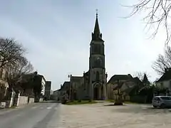 L'église de Saint-Aubin dans le bourg.