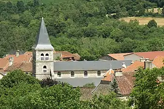 L'église dans le village.