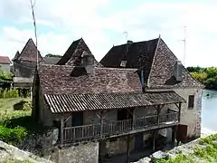 Maisons anciennes dans le bourg.