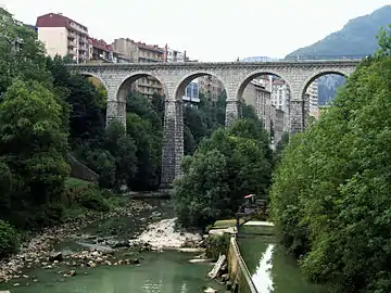 Pont de pierre.