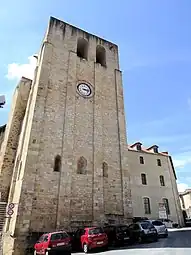 Le donjon-clocher du XIIe siècle