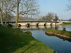 Pont sur le Loir.